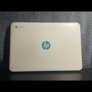 HP CHROME BOOK LAPTOP! Teal & white
